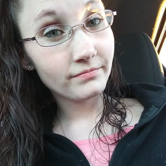 Meet your Posher, Vanessa - Picture 1 of 1